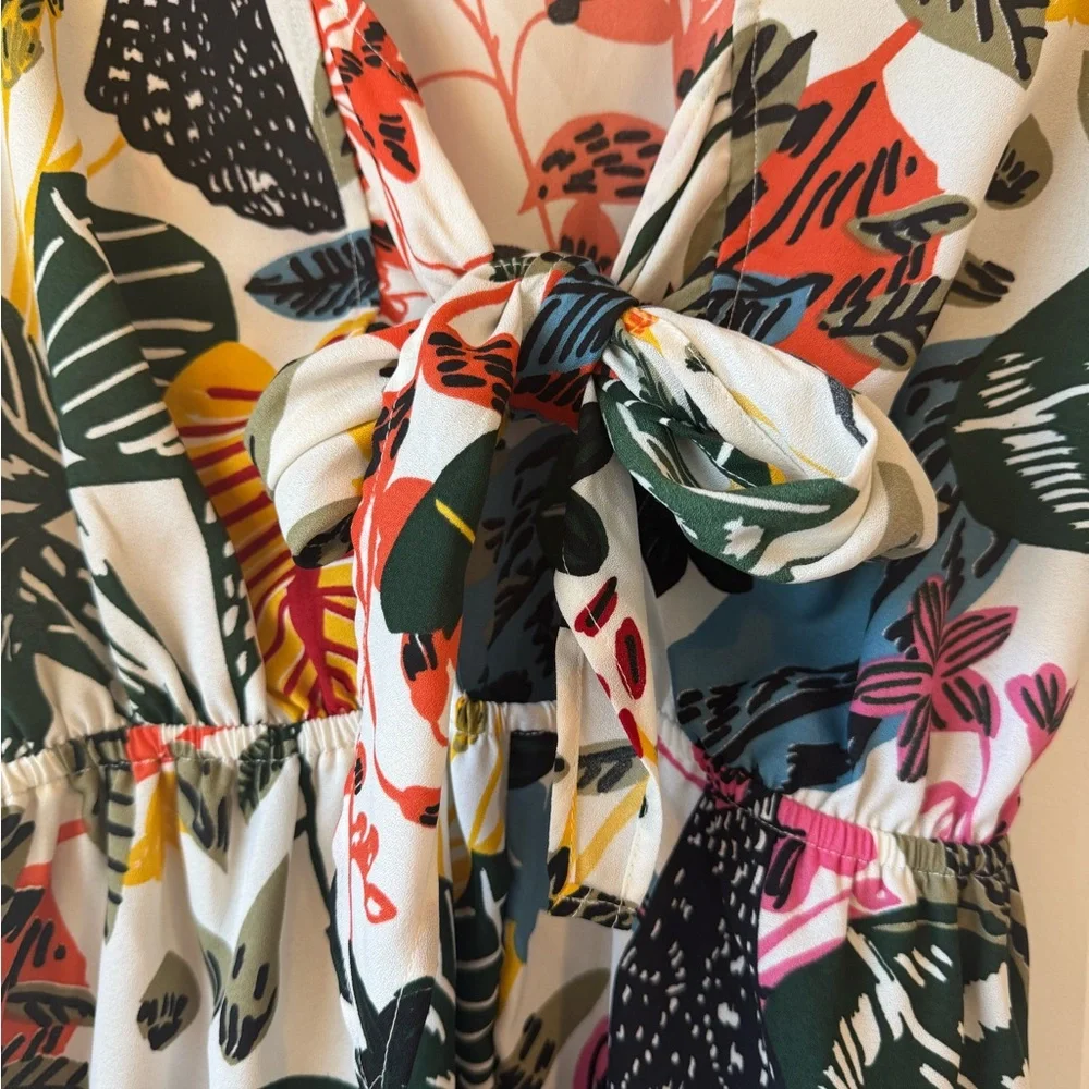 ASOS Boohoo Front Tie Cut Out Romper Tropical Floral Size US 6 - Picture 6 of 8